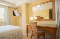 NEW ! Bay Harbor studio 203