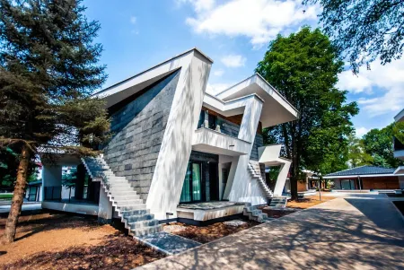 Villas and Apartments Oaza Отели рядом с достопримечательностью «Vrelo Bosne»