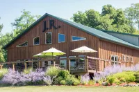 The Benjamin Hotel Hotel dekat Watkins Glen State Park