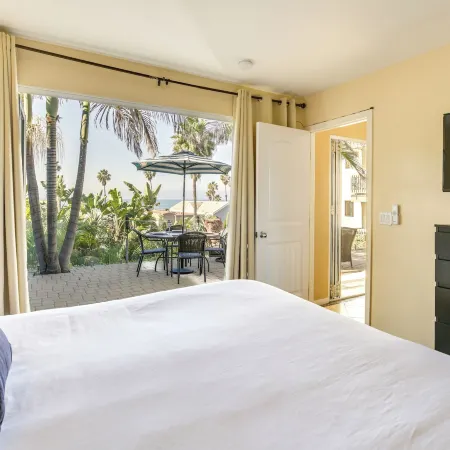 Tropical Oceanside Home w/ Deck, Walk to Beach