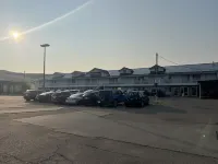 Travelodge by Wyndham Drumheller - parking