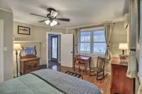 Cozy Fries Escape w/ Mountain & River Views! - parking