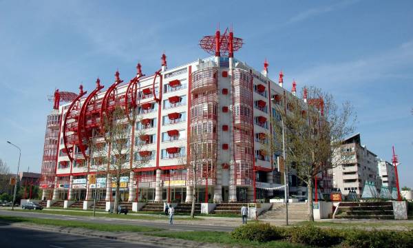 Adresa Suites