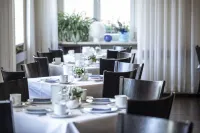 Dom Hotel - breakfast