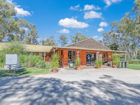 Torrumbarry Weir Holiday Park