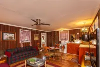 Sasquatch Cabin - 2-Star