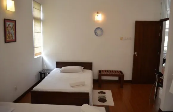 首府高級康福特旅館