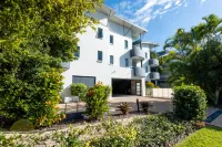 Noosa River Sandy Shores Hotels in Doonan