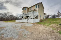5 Mi to Fort Osage: Quiet Countryside Studio - 3-Star