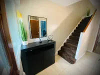 Modern-PetFriendly-PrivateGarden-Family-20Mintoldn Hotel a Stevenage