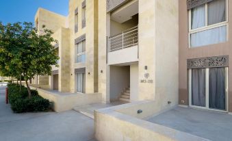 Sparky & Summery 2 Bdr Mangroovy Free Beach & Pool Access