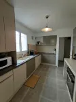 Quiet house in greenery 700m from the sea