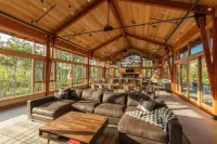Luxury 5Br on Nat'l Forest: Private Lake, Pool & Hot Tub, Ski Keystone & Breck