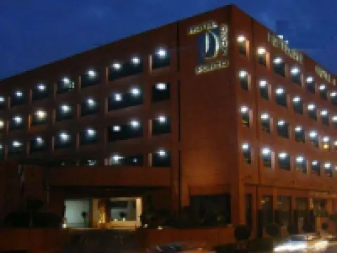Porto Novo Hotel & Suites