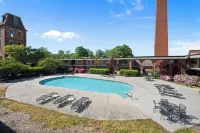 1st Floor Condo outdoor pool