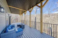 Bearfoot Getaway - New Lux Cabin Hot Tub Pool