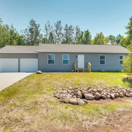Wooded Hancock Home Near Ski and Snowmobile Trails!