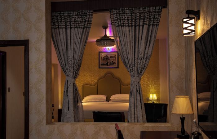 Ratna Hotel