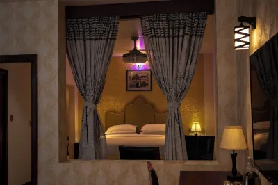 ラトナ ホテル のホテル