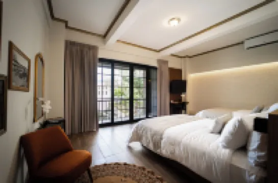 Cardedeu Centro Histórico โรงแรมใกล้Military Museum of the Armed Forces of El Salvador