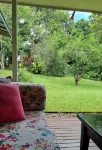 The Possum Pad Yungaburra Village. Walk to Restaurants, Historic Pub
