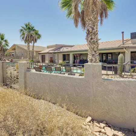 4 Mi to Lake Havasu State Park: Home w/ Mtn Views!