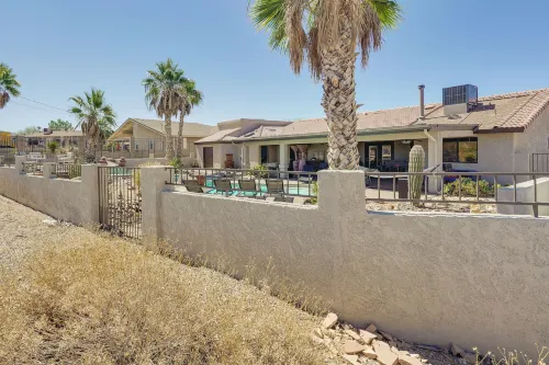 4 Mi to Lake Havasu State Park: Home w/ Mtn Views! - Wi-Fi