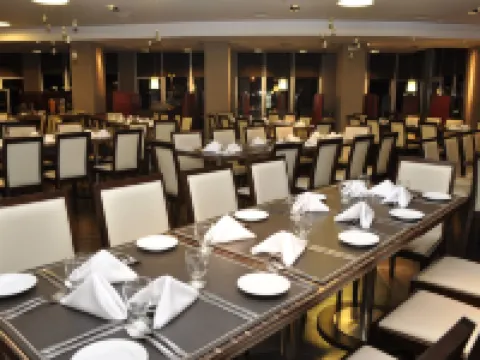 雷恩特雷大酒店 馬德林港酒店