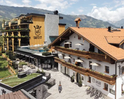 Pachmair 1453 Apart Resort Hotels in Uderns