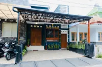 Griya Rafanda Hotell i Patehan