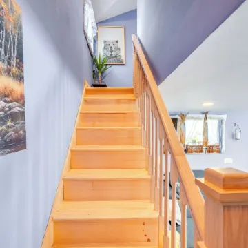 4 Mi to Dtwn Catskill: Mtn-view Home