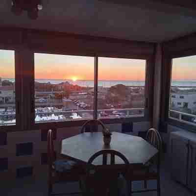 Sea Breeze - Sea View Apartment, 100 Meters from the Beach, Pets Welcome! Others