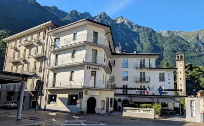 Hotel San Lorenzo Chiavenna Các khách sạn gần Galleria Storica Vigili del Fuoco di Chiavenna