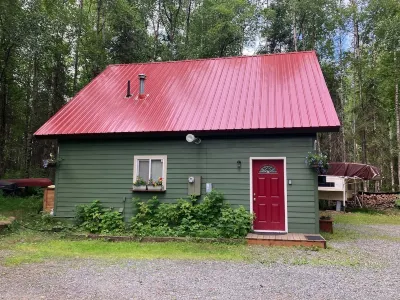 A great "base camp" from which to explore Alaska. Hotel in zona Paint a Scarf Alaska
