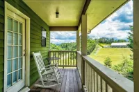 Dog Friendly! Less Than a Mile from Dollywood and a Min Drive to the Parkway