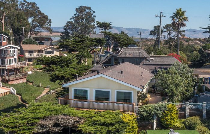 Stunning Coastal Cottage w/ Views of Monterey Bay!