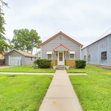 Dtwn Belleville Home w/ Yard < 1 Mi to High Banks