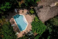 Jenna's River Bed & Breakfast - Pools