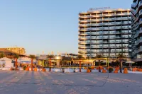 Crowne Plaza Constanta - Mamaia Beach Hôtels à : 
