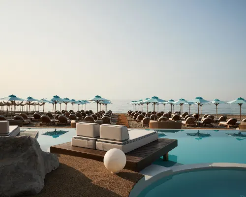 Uzenie All Suites Boutique Resort Hotels in Adelianos Kampos