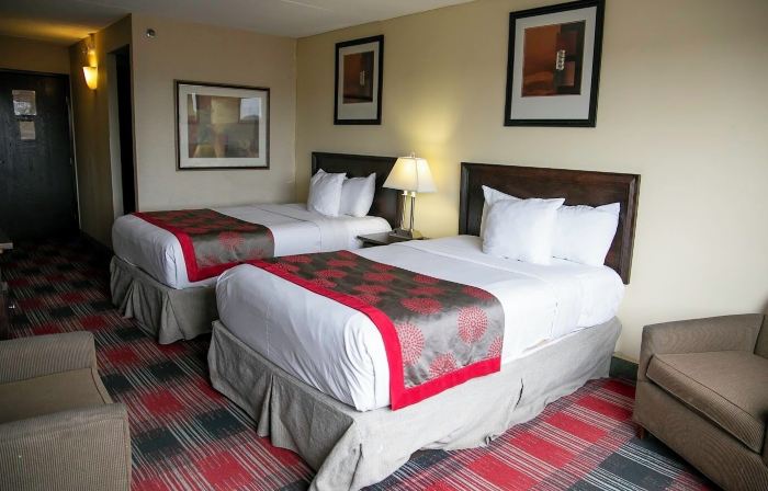 Albany Plaza Hotel