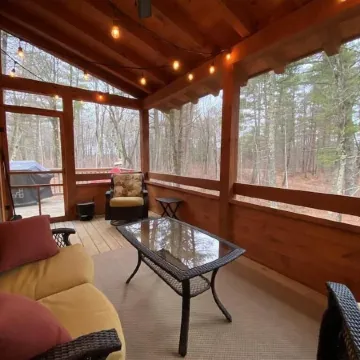 Quiet Sports Oasis-Wooded & Private