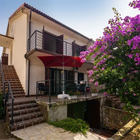 Drazen Charming First Floor Apartment