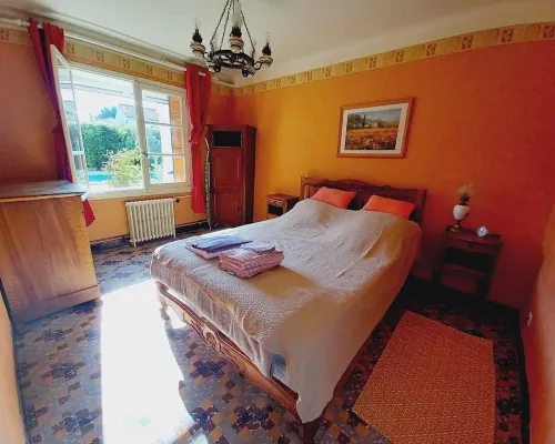 Beautiful house with large spring-water pool at the gateway to the Cévennes โรงแรมในอาแล็ส