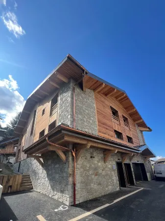 NEW | DUPLEX AGORA 202 | LES GETS | Resort center | New apartment for 12 people Отели рядом с достопримечательностью «Golf Les Gets»