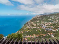 GuestReady - Estadia com vista para o mar Hotels in Calheta