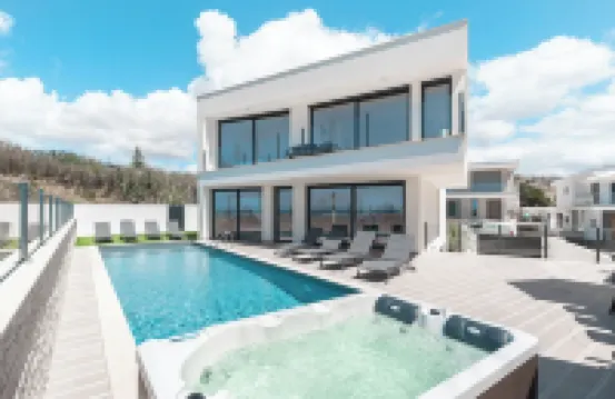 Dino Villa, with ocean view