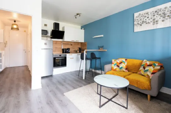 Le studio epure du commandant