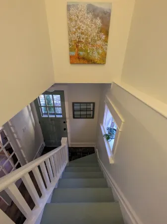 Cozy retreat home in Guelph. Pet-friendly! Отели рядом со станцией Guelph VIA Rail Station