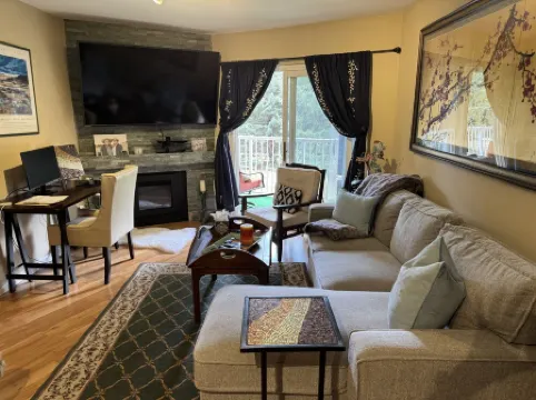 Cozy Mountain retreat Nottingham Lake Front on Avon near Beaver Creek Ski Area